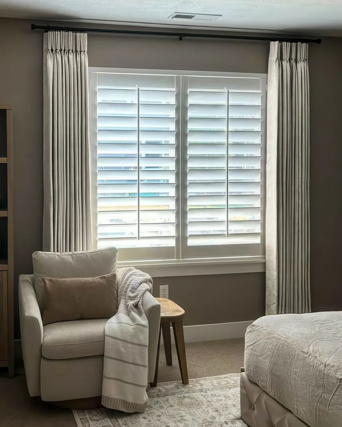 Ambient 100% Blackout Jacquard Custom Curtain — image 3