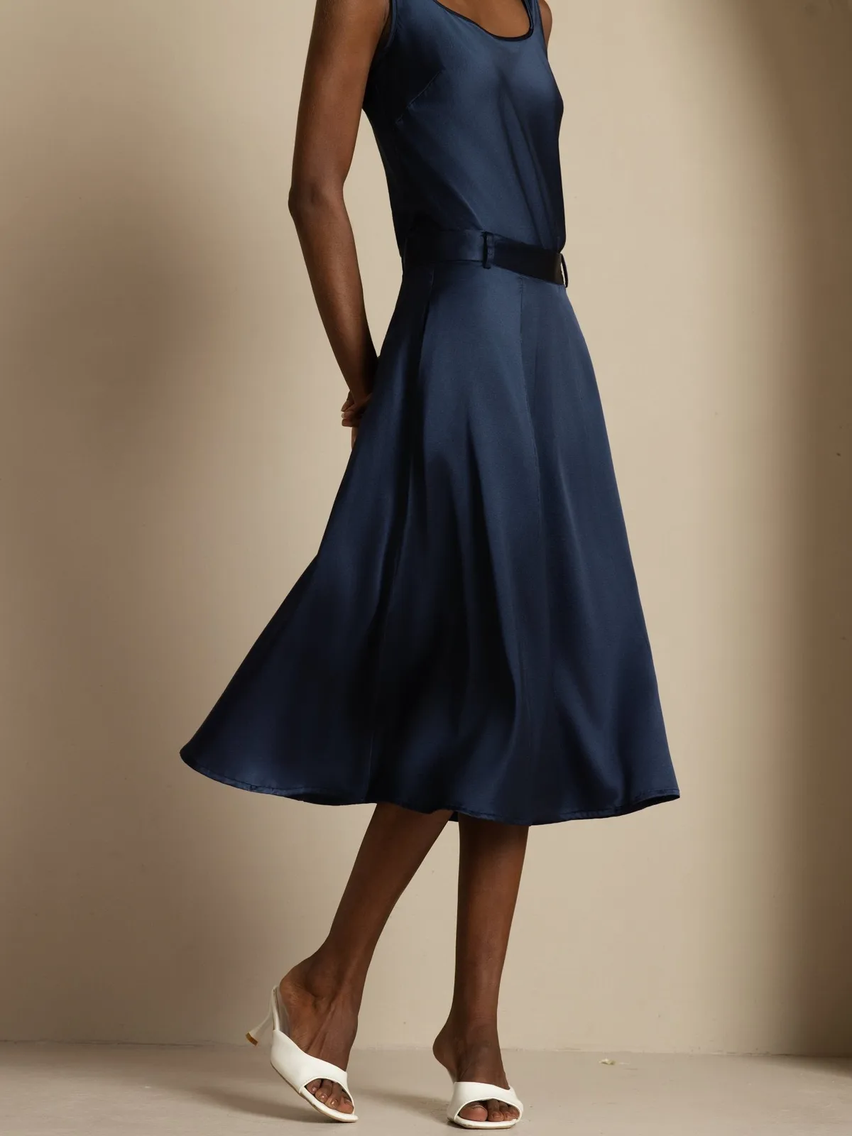 19Momme Silk High-Waist A-Line Midi Skirt with Pockets