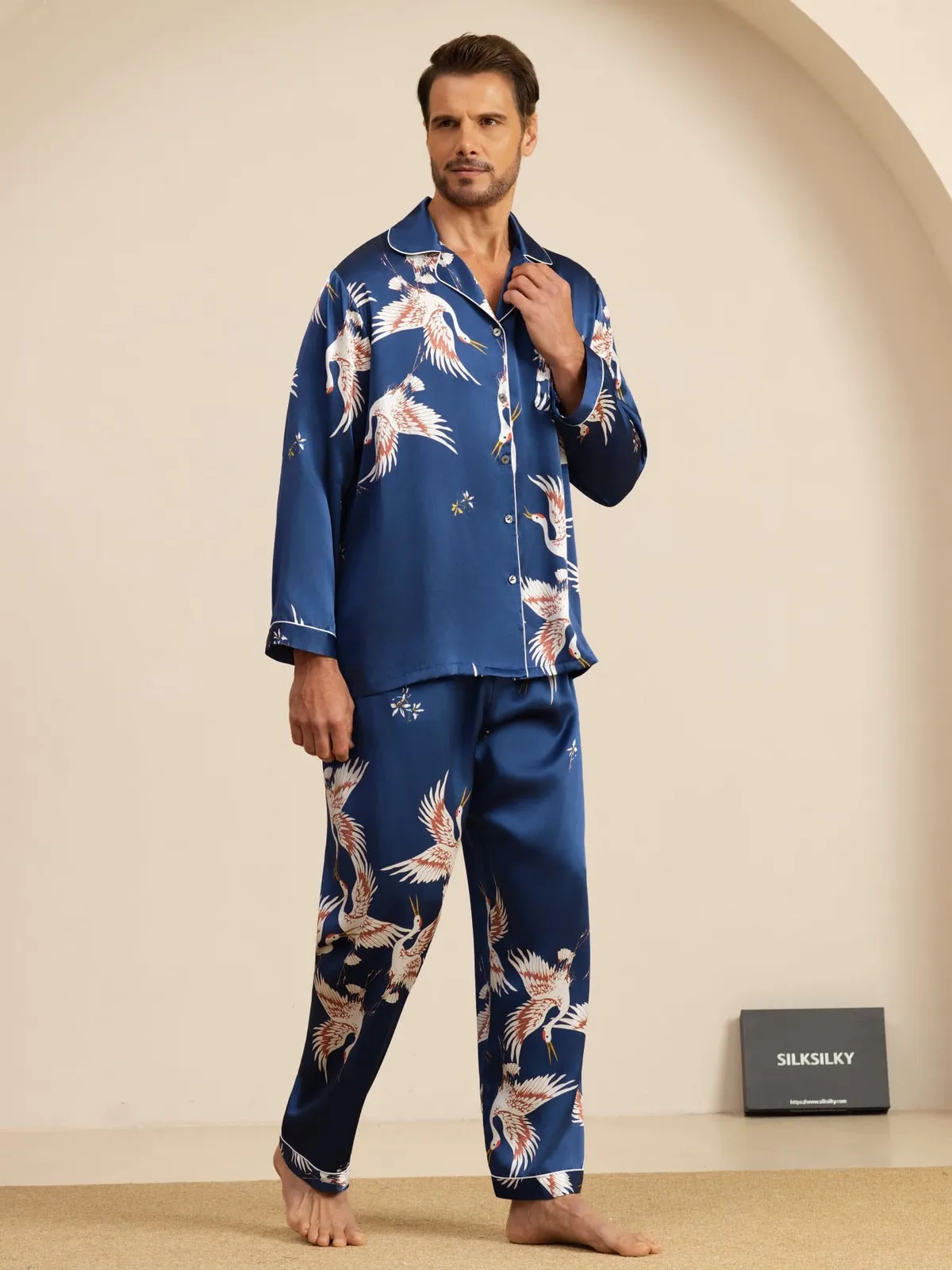 19Momme 100% Mulberry Silk Men's Crane Print Long Sleeve Notch Collar Pajamas Set — image 4