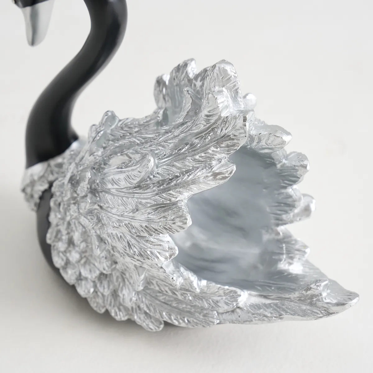 2-Piece Resin Swan Figurines, Black & Gold Decorative Storage Set — image 9