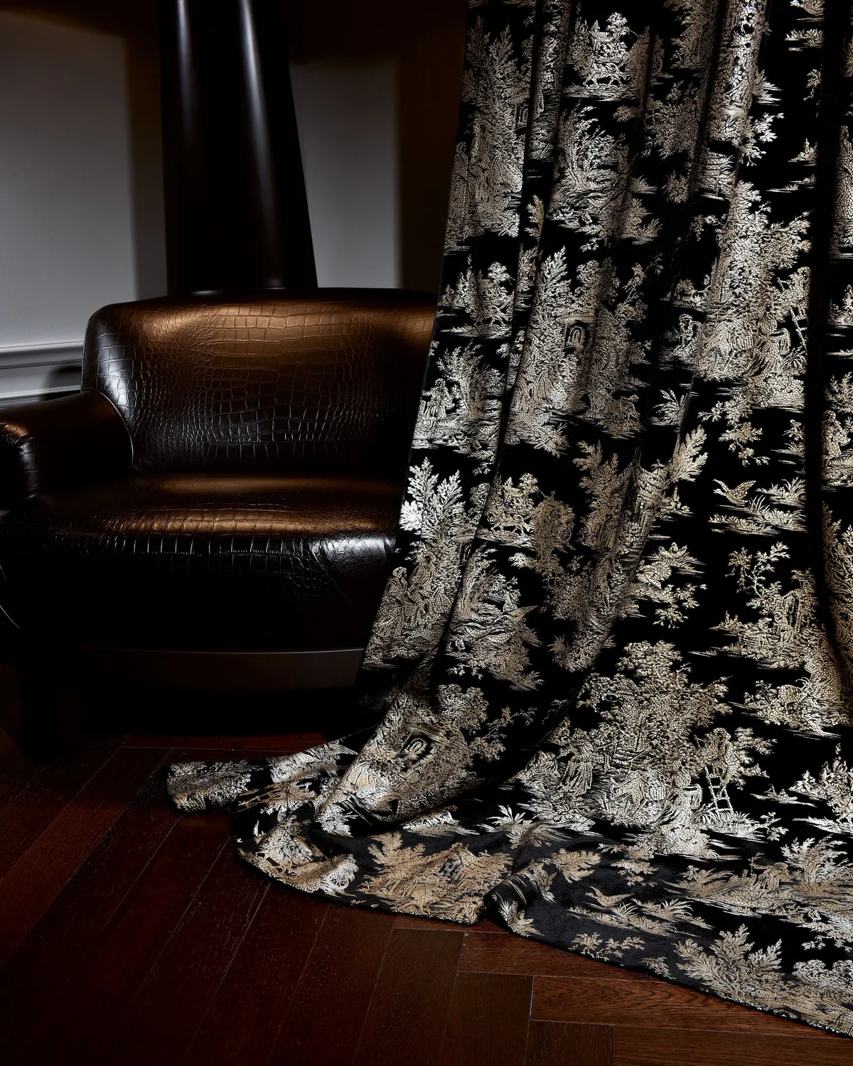 Zen Foil Printed Velvet Patterned Custom Curtain | Designed in Italy — image 4