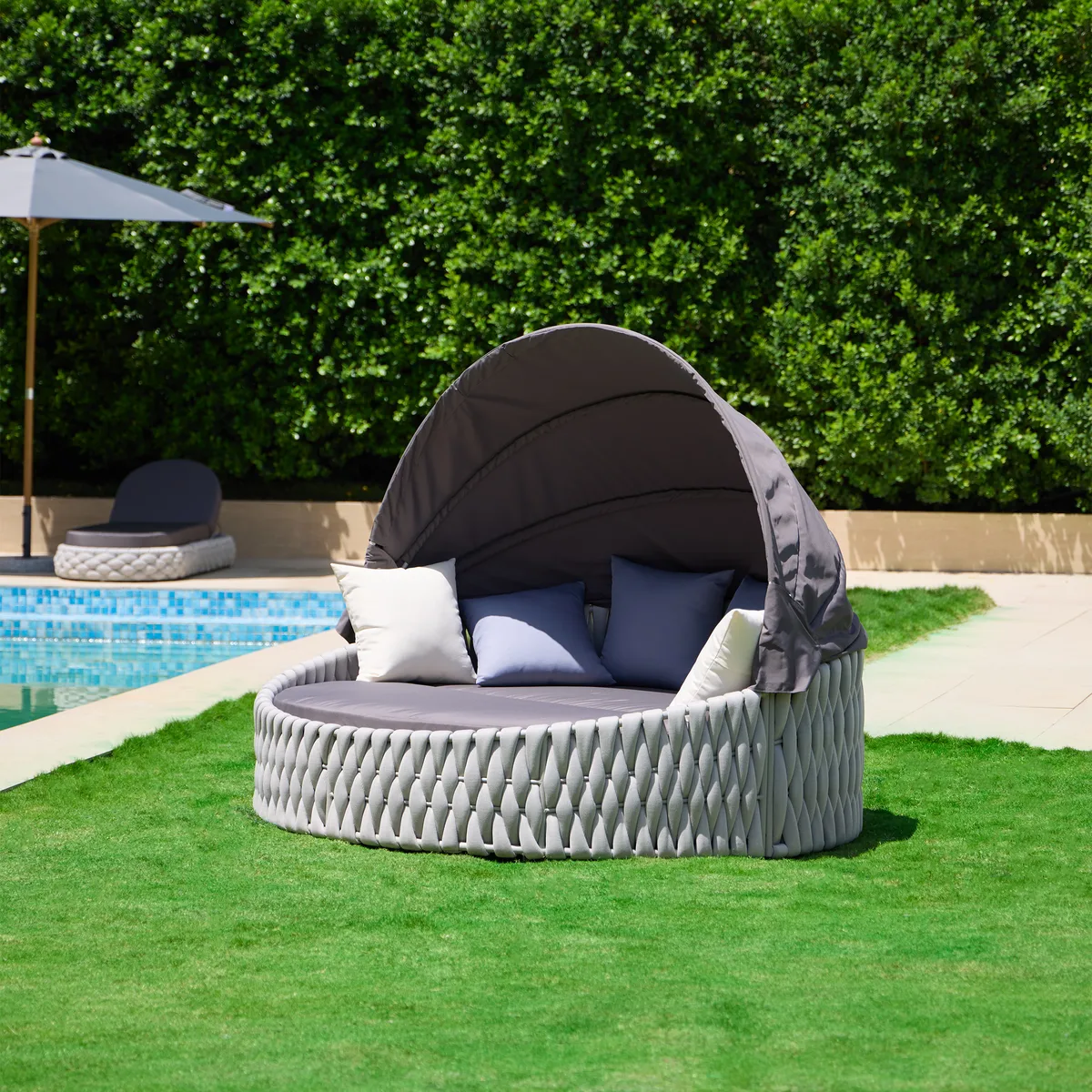 Cocaro Round Garden Polyrattan Sun Island with Roof and Weatherproof Cover — image 3