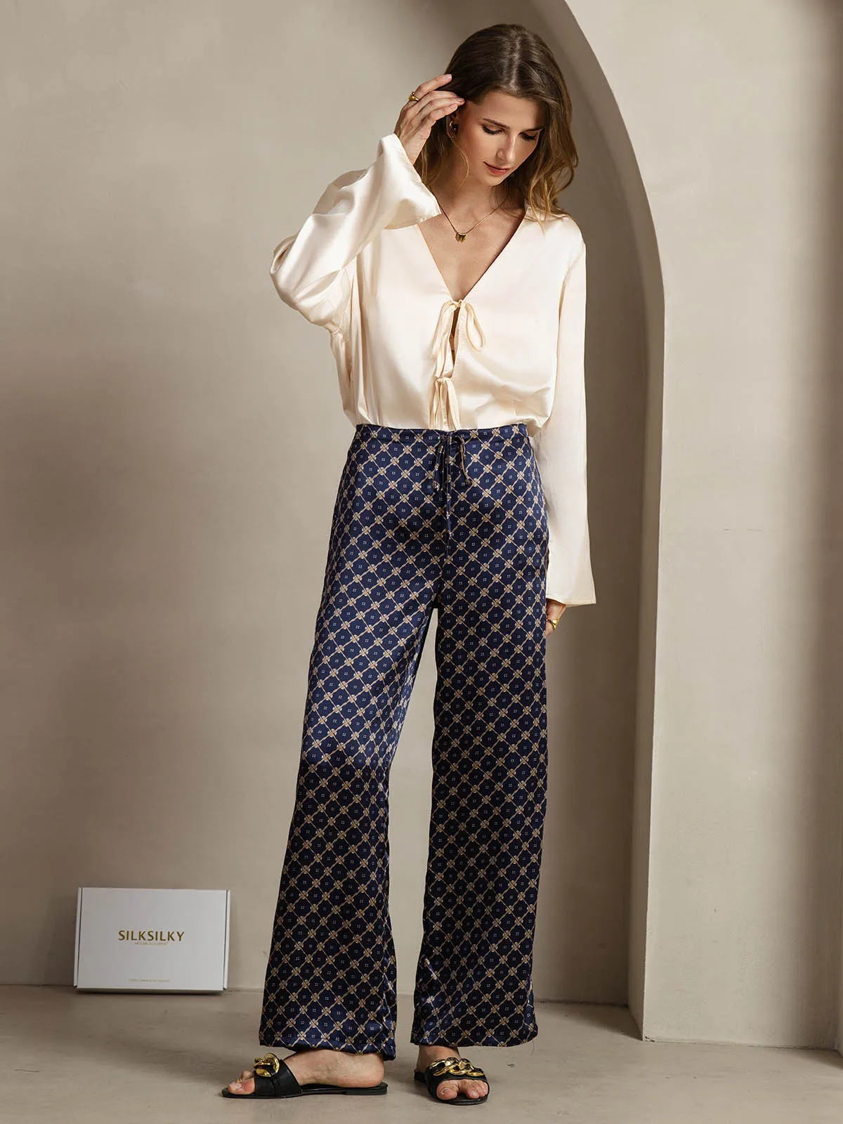 19Momme Silk Chain Print Wide Leg Women's Pants With Side Pockets Design — image 3
