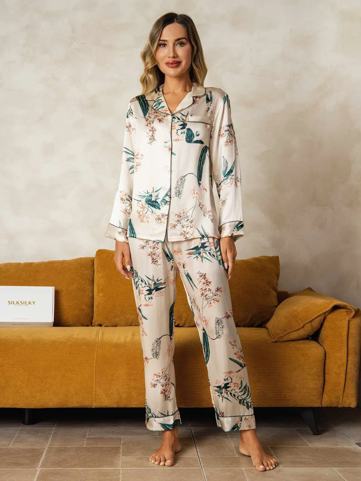 100% Mulberry Silk Botanical Print Long Sleeve Women's Pajamas Set — image 5