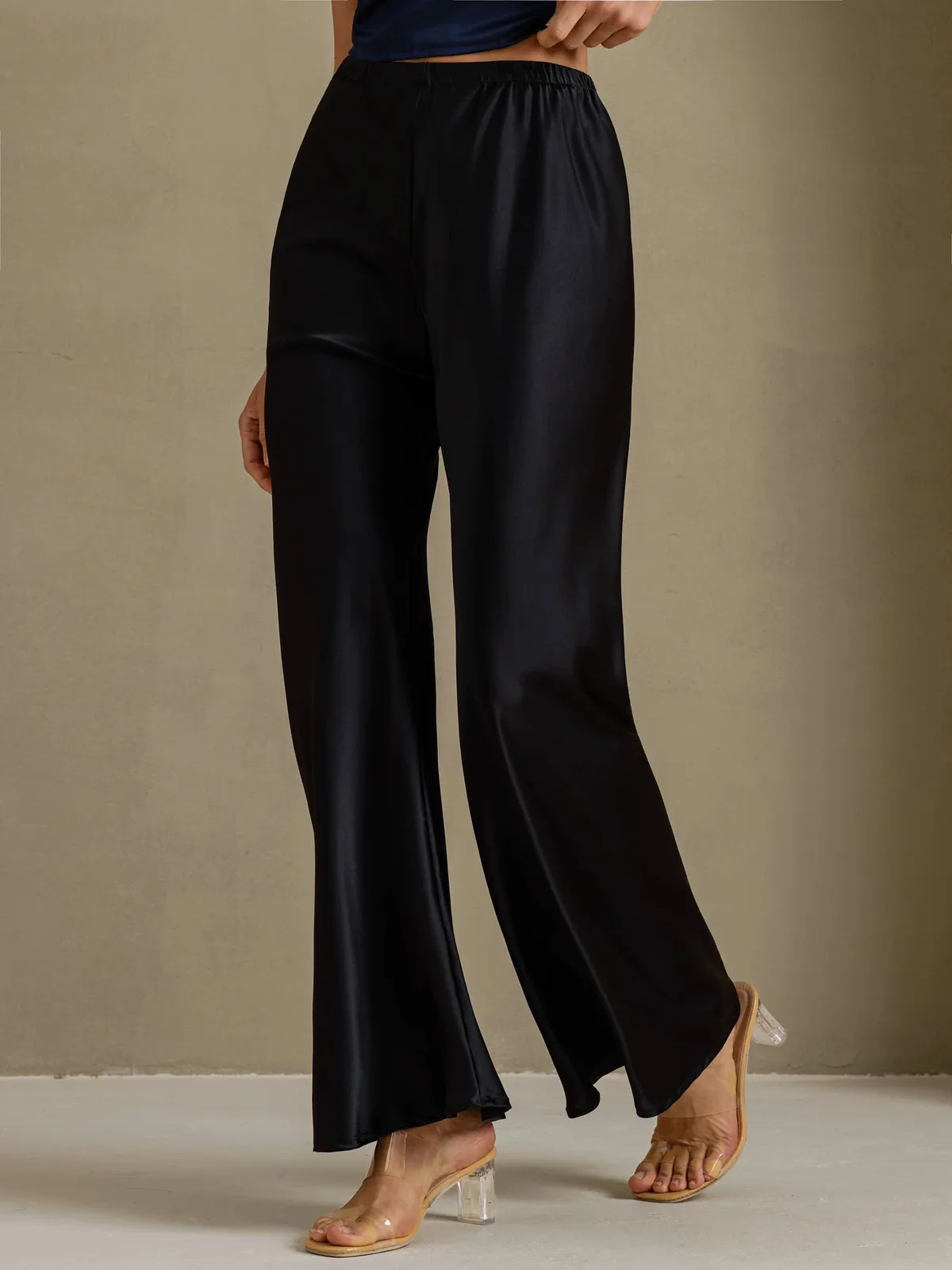 19Momme Silk Wide Leg Women's Pants with Elastic Waist Design — image 5