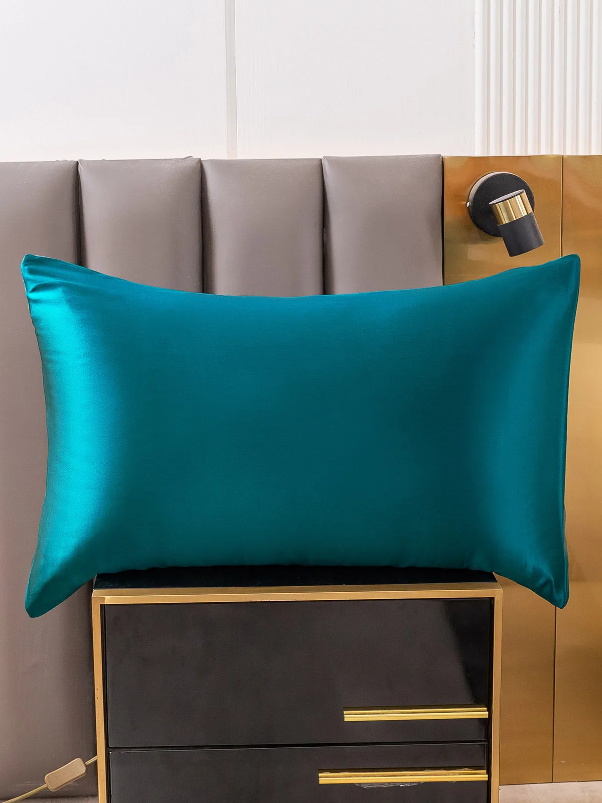 22Momme 100% Mulberry Silk Pillowcase - Hidden Zipper