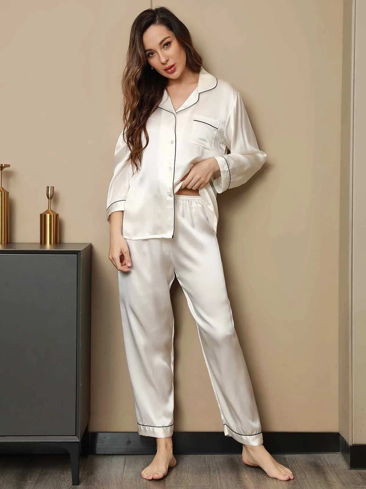 Women's 100% Mulberry Silk Long Sleeve Notch Collar Pajamas Set — image 4