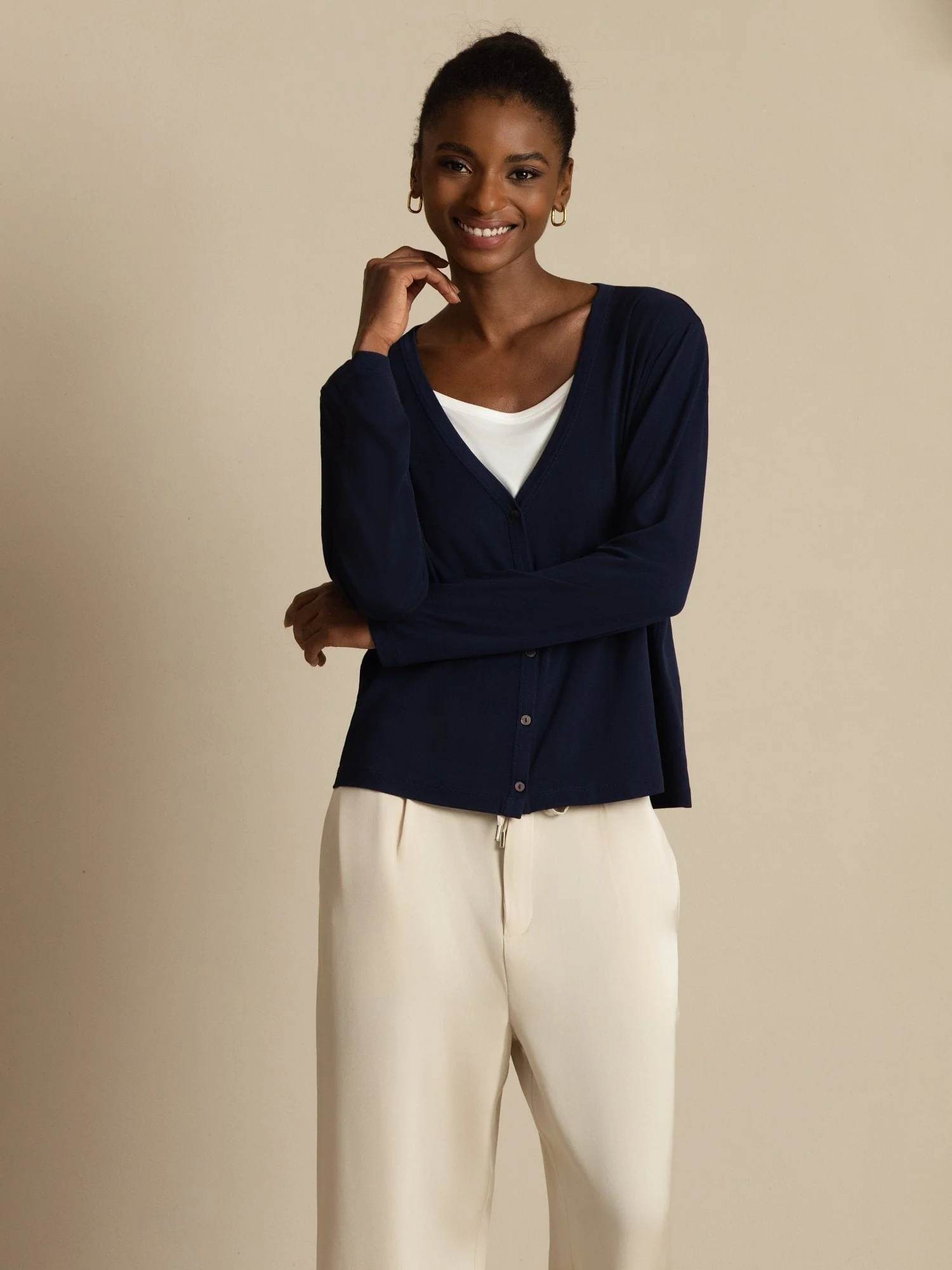 100% Mulberry Silk Women's V-Neck Long Sleeve Basic Cardigan — image 4