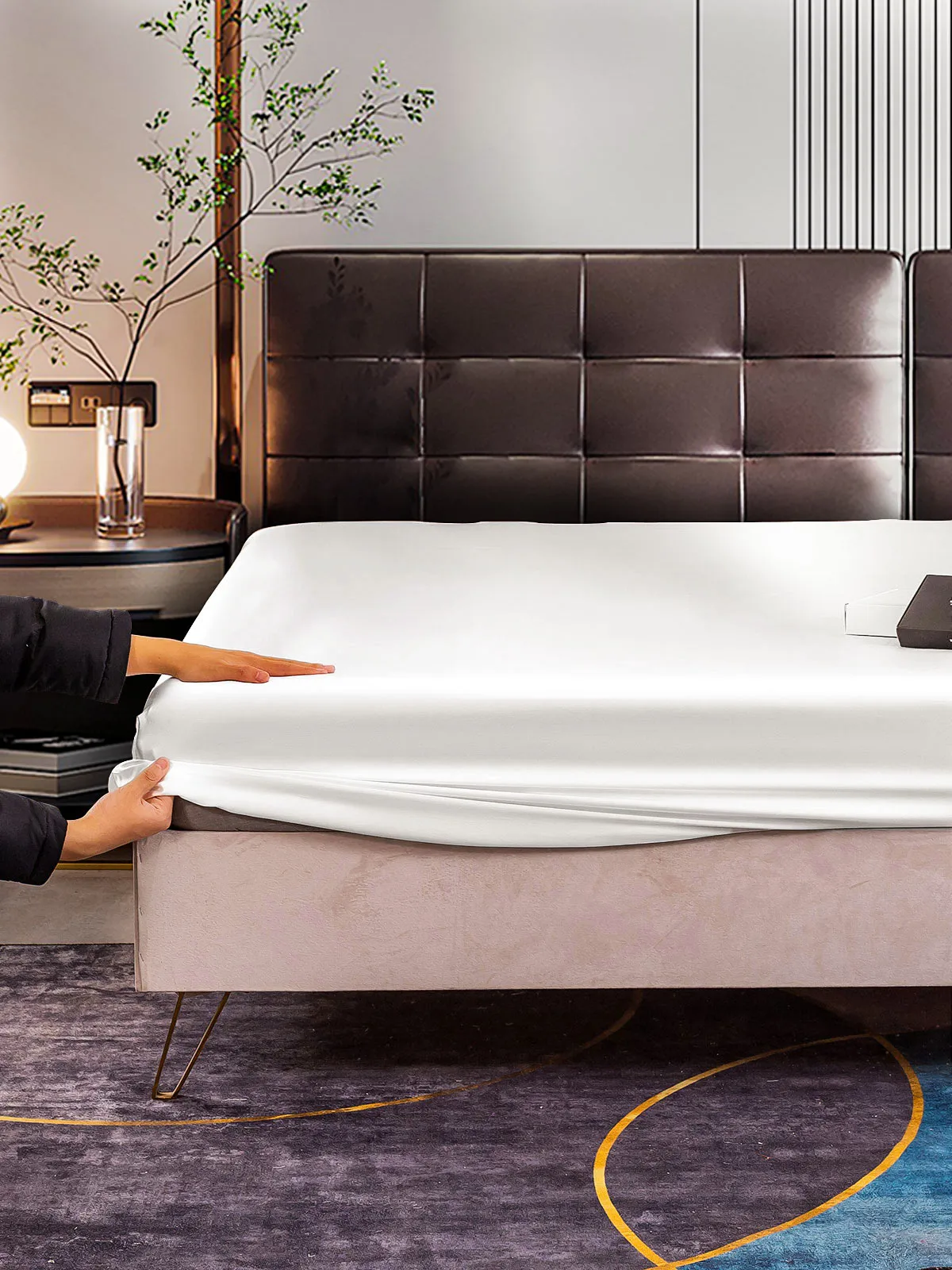 22Momme Mulberry Silk Seamless Fitted Sheet — image 3