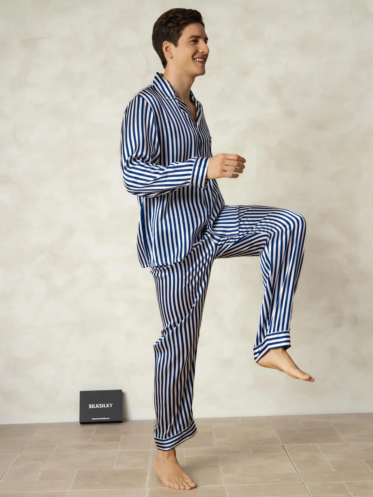 Men's 100% Mulberry Silk Stripe Print Long Sleeve Lapel Collar Pajamas Set — image 4