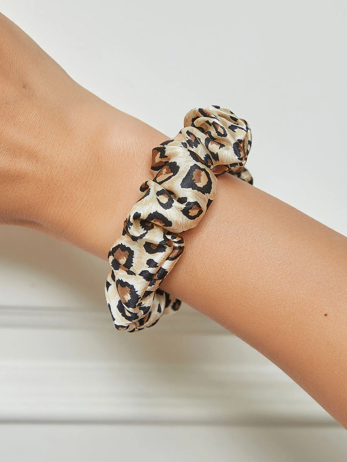 100% Mulberry Silk Soft Classic Hair Scrunchie — image 6