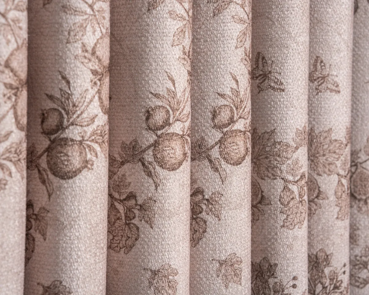 TheNottingHome x TheHues Eden Linen Blend Floral Patterned Custom Curtain — image 3