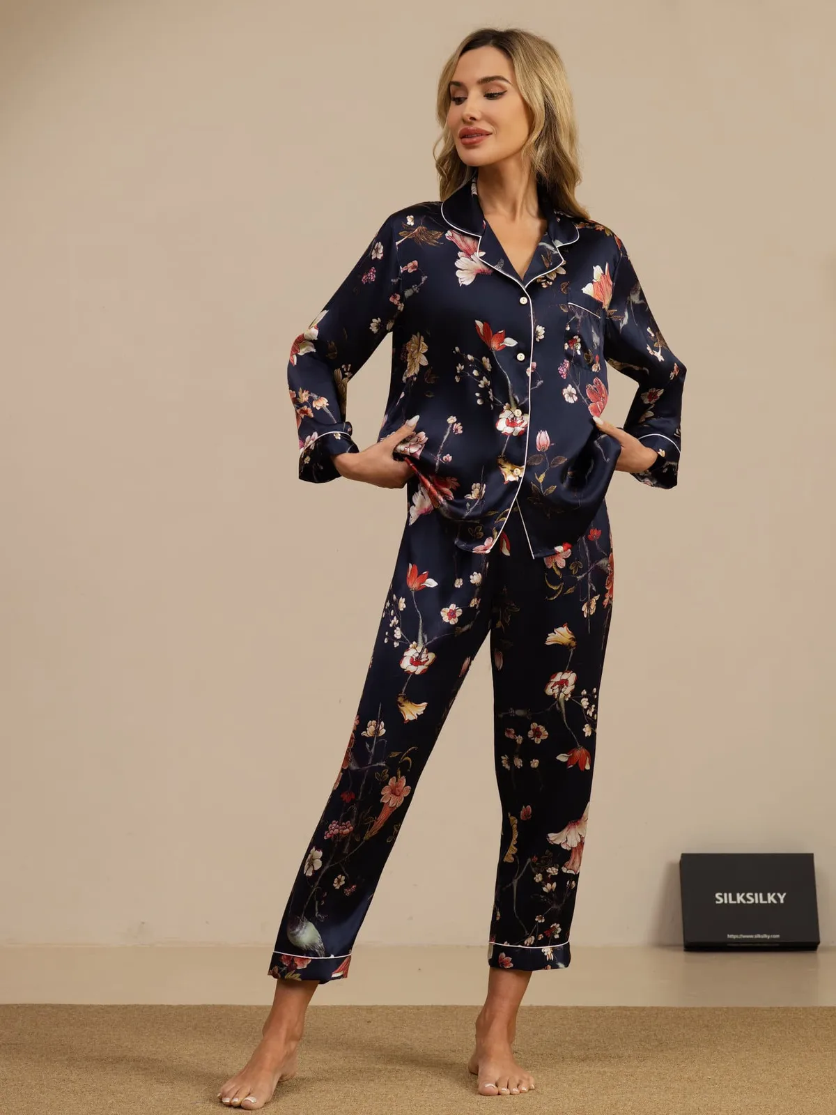 Women's 100% Mulberry Silk Navy Floral Print Long Sleeve Lapel Collar Button Up Pajamas Set — image 3