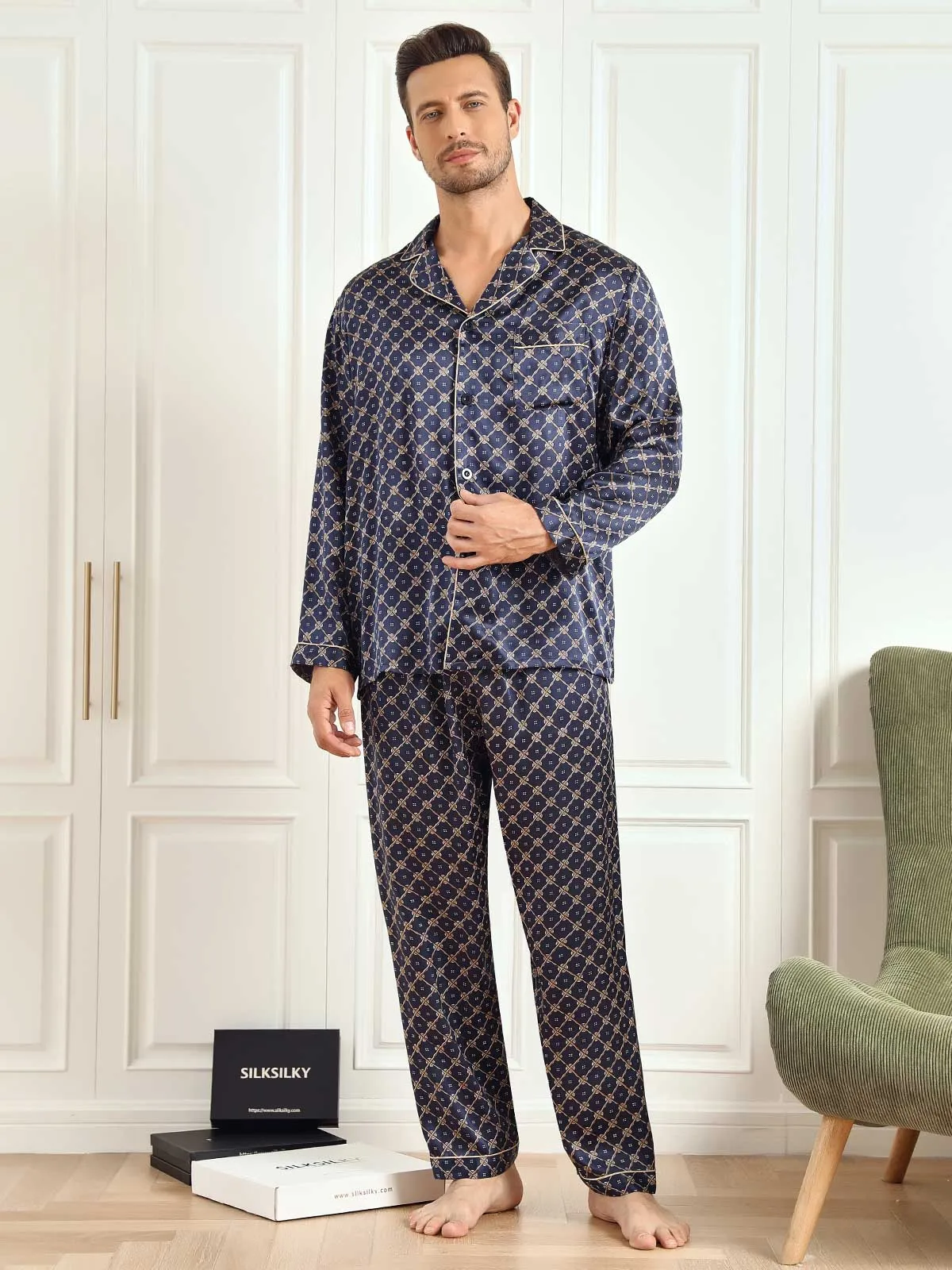 100% Mulberry Silk Navy Chain Print Long Sleeve Men's Pajamas Set With Pants — image 4