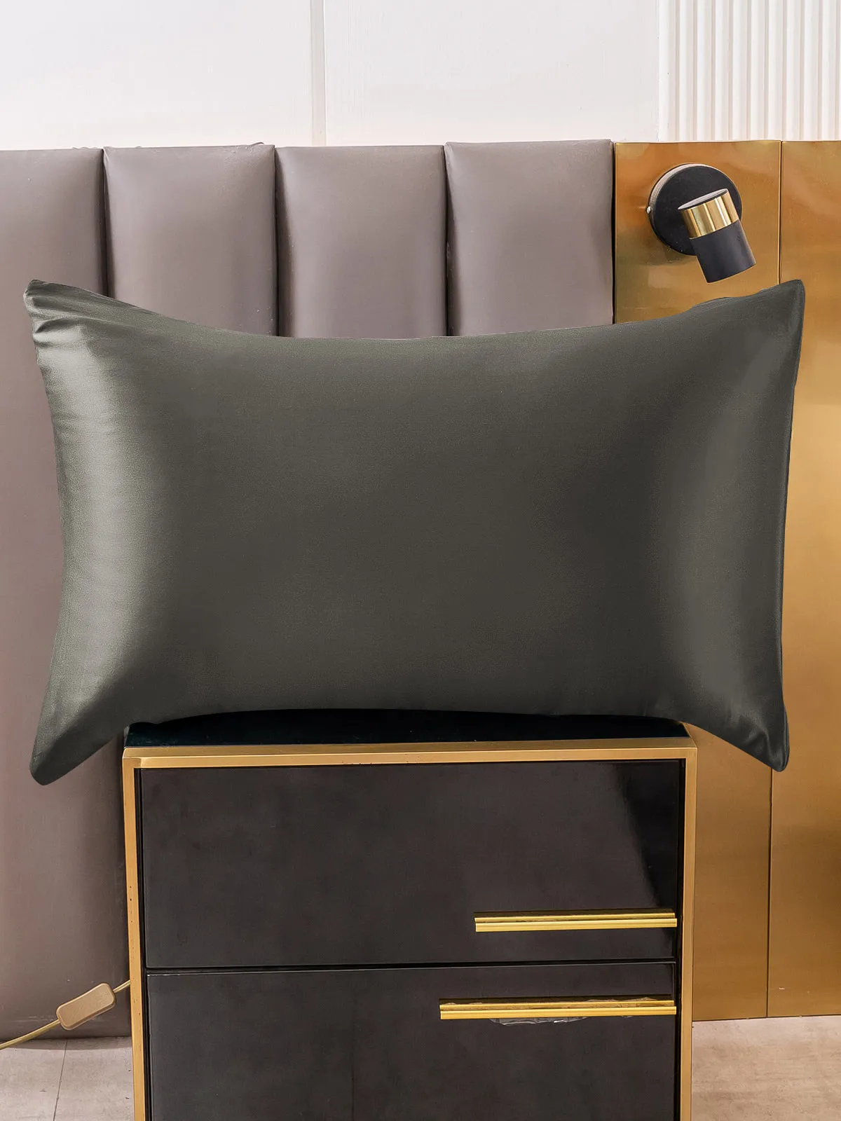 2Pcs 22Momme 100% Silk Pillowcases Bundle - Hidden Zipper — image 3