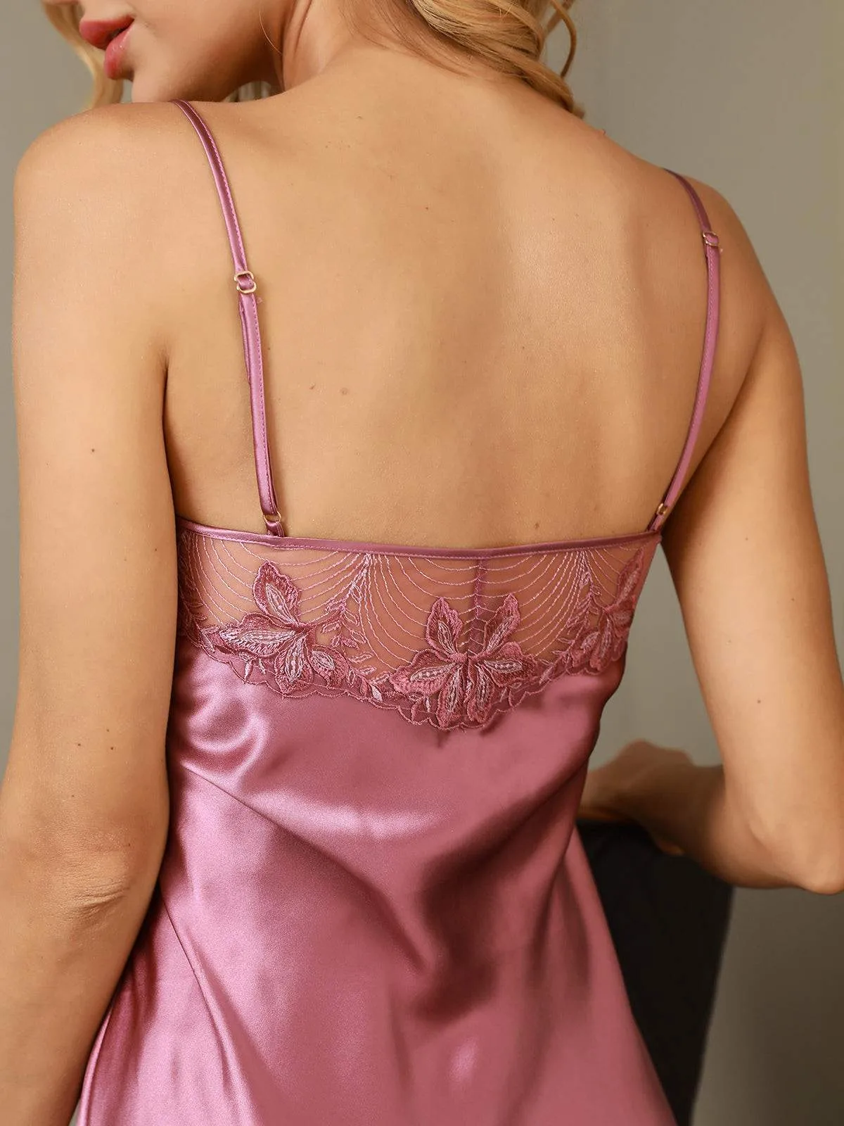 100% Mulberry Silk Lace V-neck Sexy Nightgown — image 3