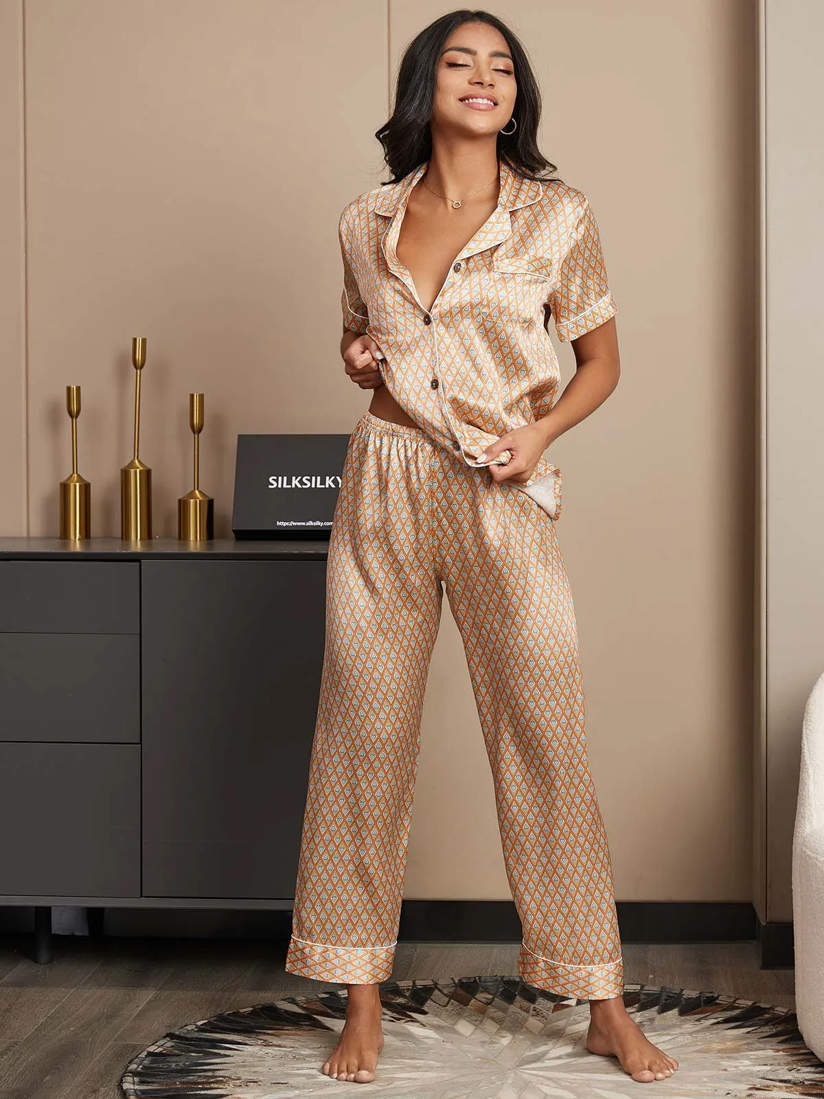 100% Mulberry Silk Geometric Print Short Sleeve Notch Collar Women's Pajamas Set With Pants — image 5