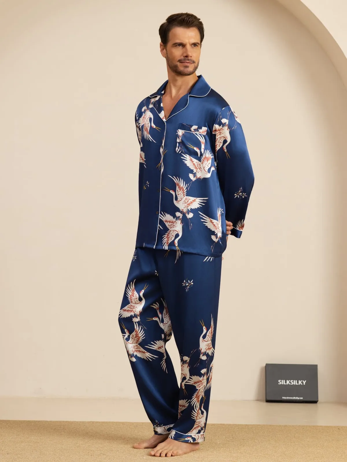 19Momme 100% Mulberry Silk Men's Crane Print Long Sleeve Notch Collar Pajamas Set — image 5
