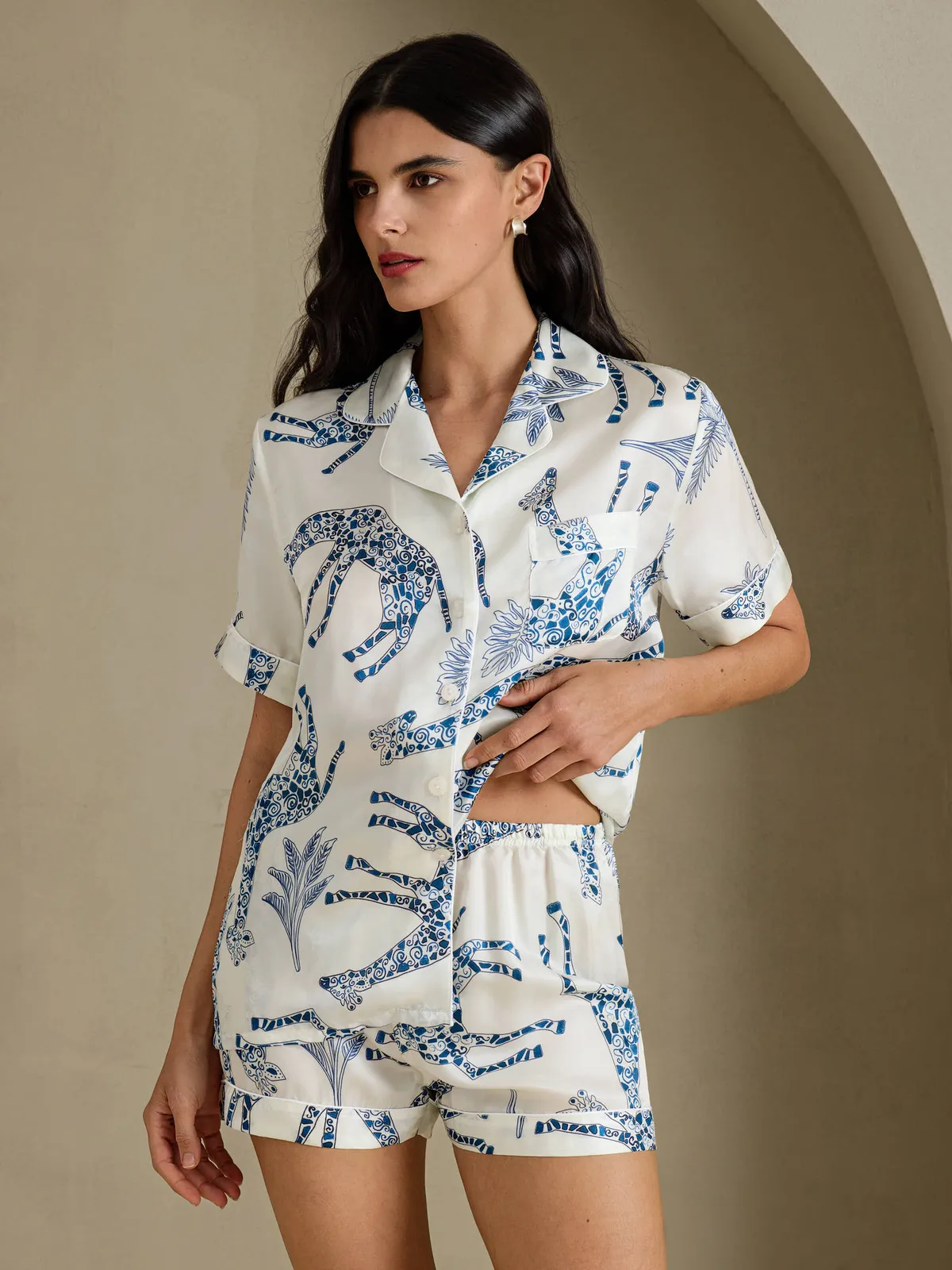 100% Mulberry Silk Women's Giraffe Print Short Sleeve Pajama Set - White Giraffe