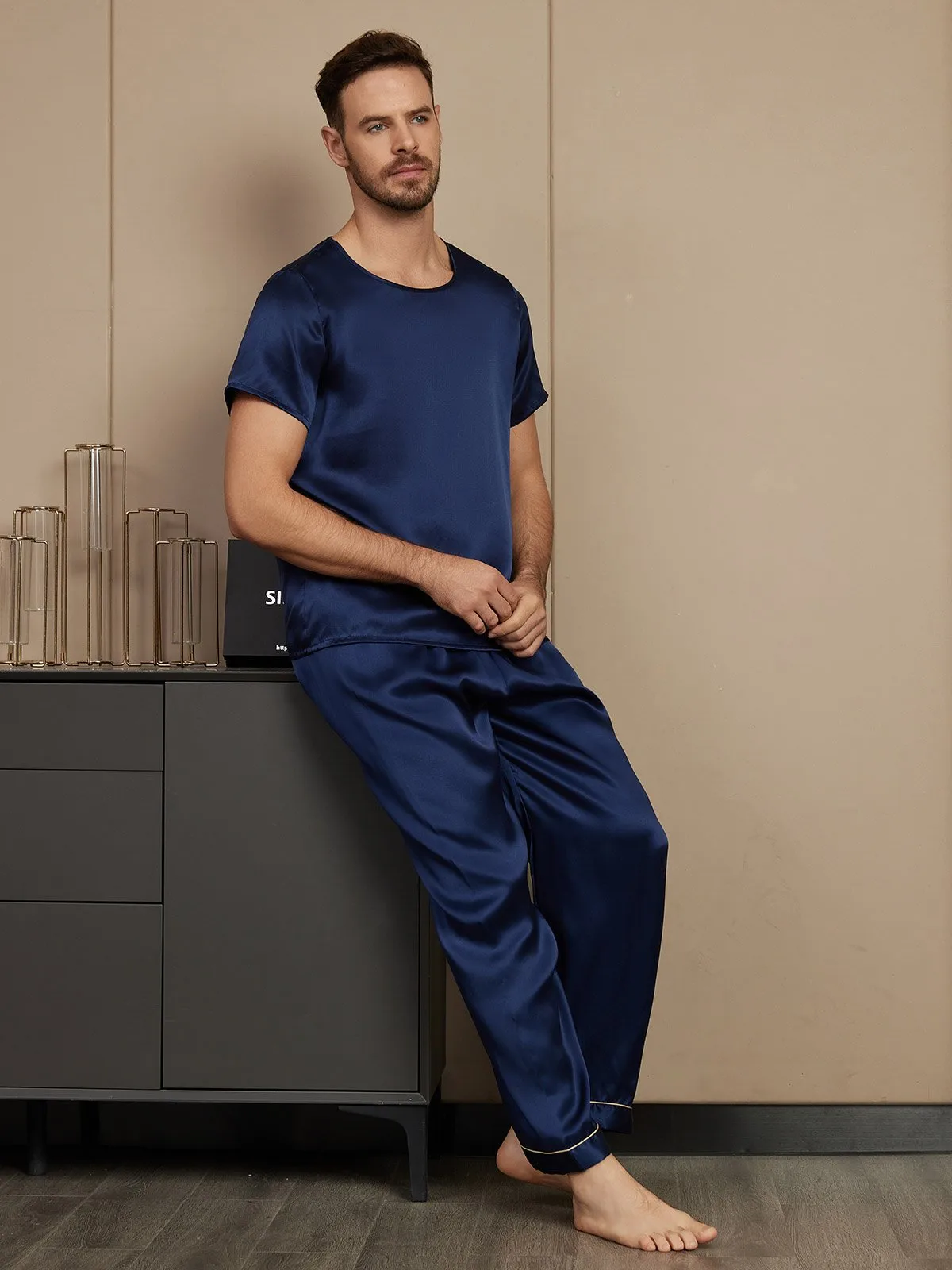100% Mulberry Silk Short Sleeve Round Neck Men's Pajamas Set with Pants — image 5