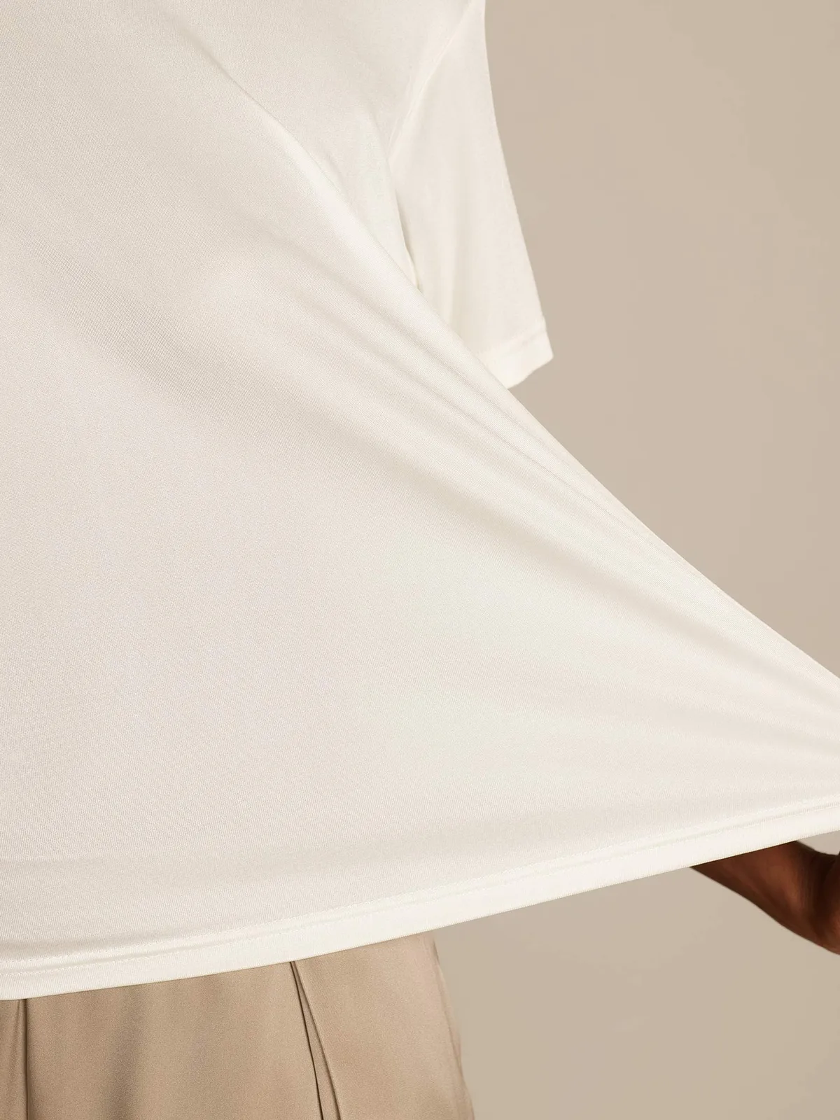 Women's 100% Mulberry Silk Short Sleeve Round Neck Basic T-Shirt — image 5