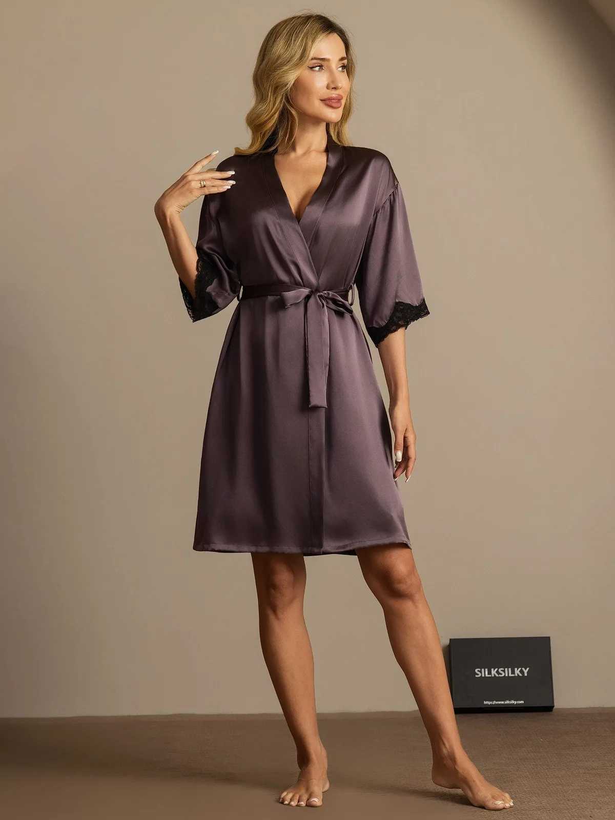 100% Mulberry Silk Basic Women's Robe with Lace Design — image 4
