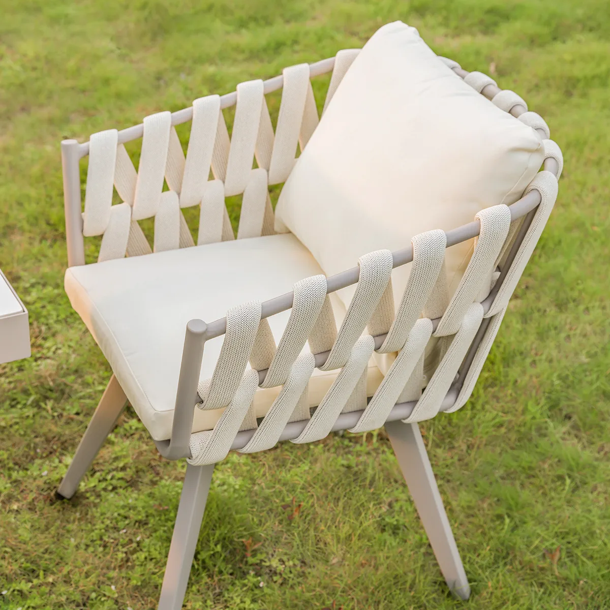 7-Piece Outdoor Extendable Dining Set with 6 Rope Weave Chairs in Gray(64"-84") — image 18