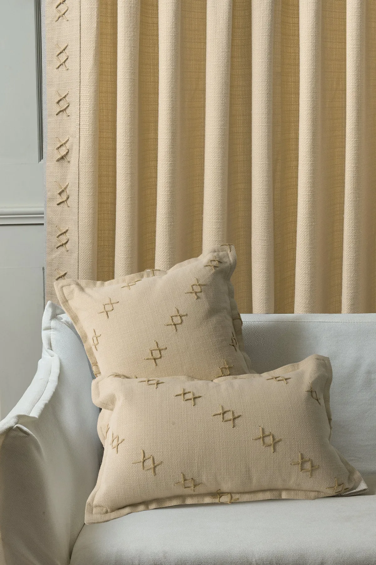 Arden Textured Yarn Stitched Throw Pillowcase — image 5