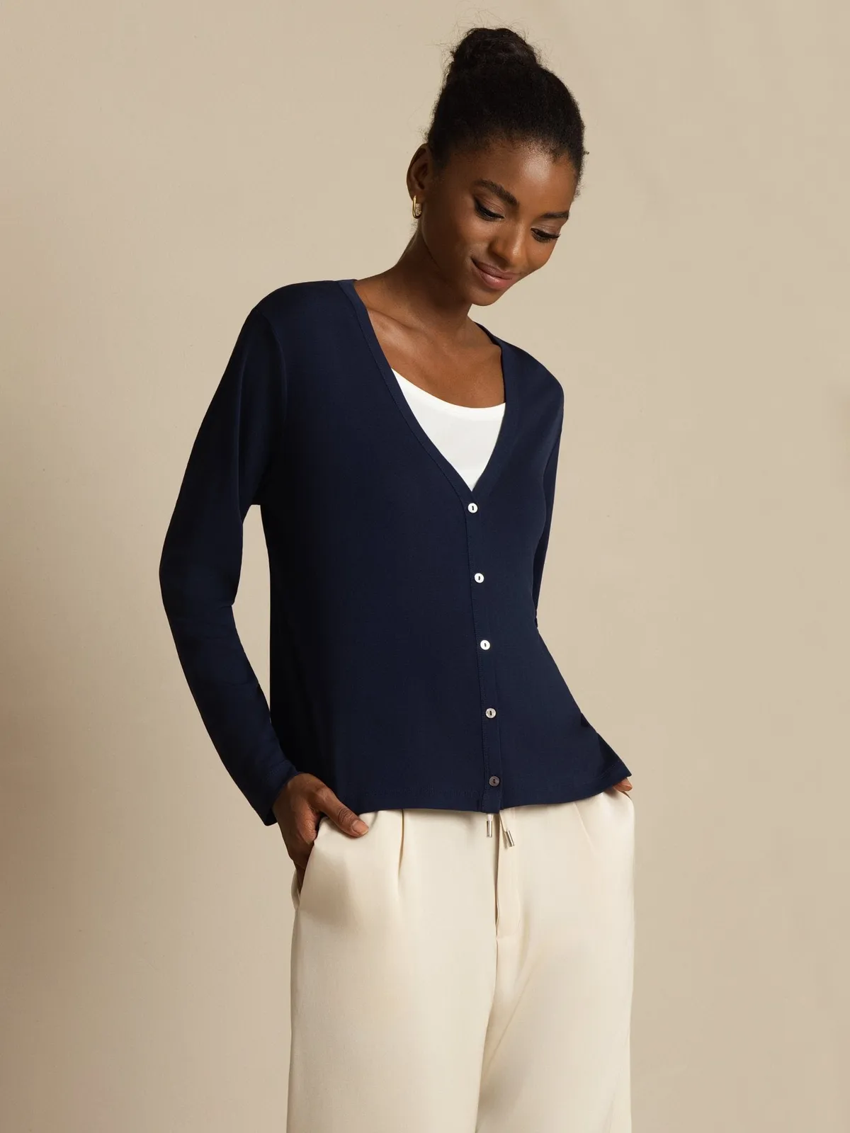 100% Mulberry Silk Women's V-Neck Long Sleeve Basic Cardigan — image 3
