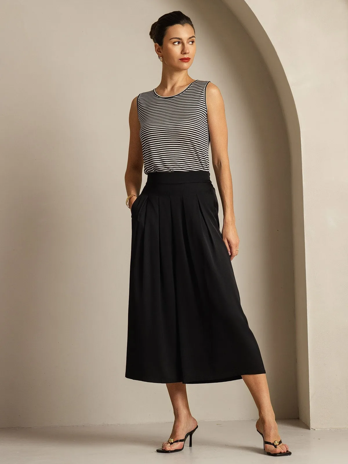 19Momme Silk Women's High Waist Pleated Wide Leg Capri Pants — image 5