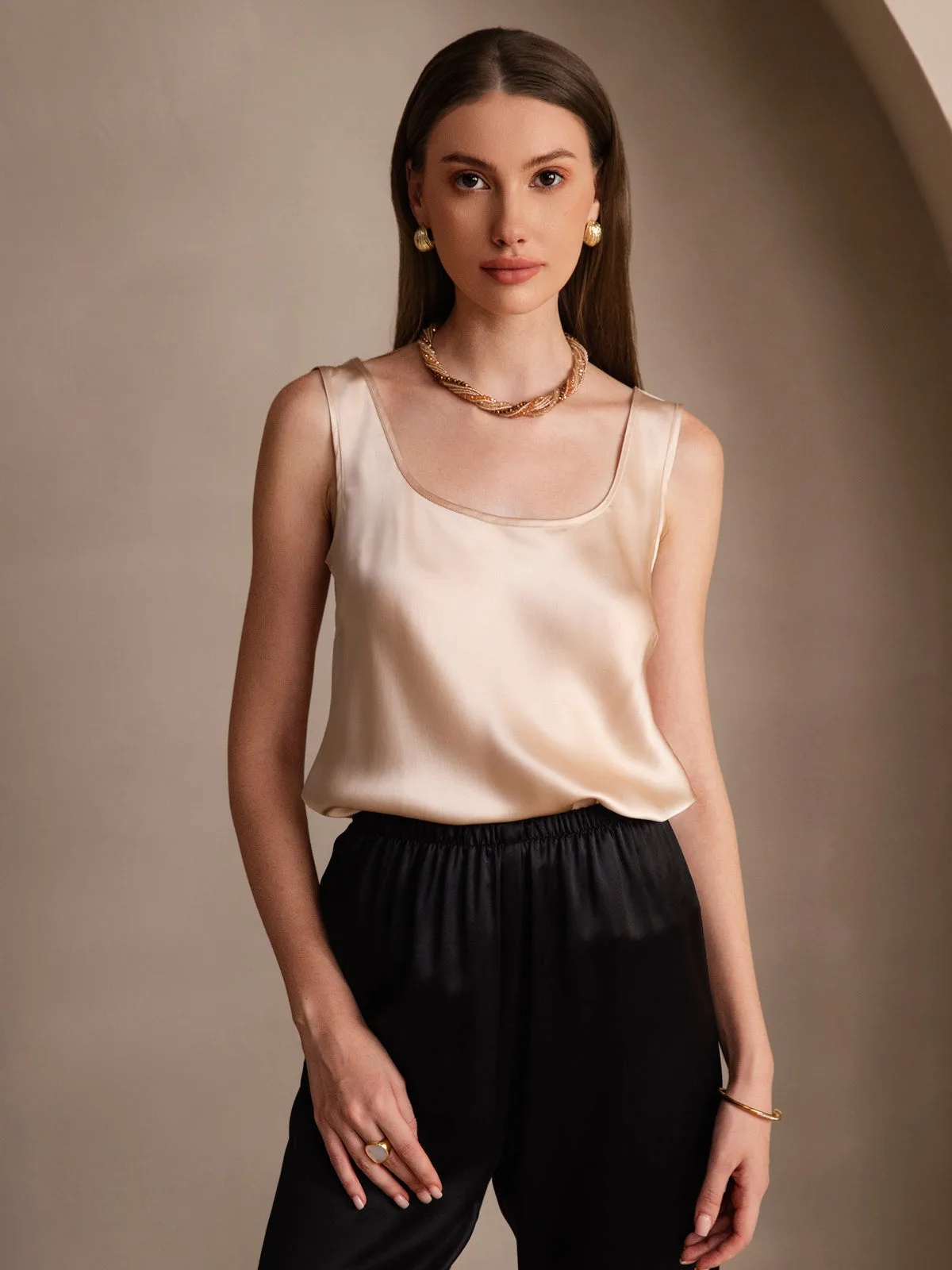19Momme Silk Sleeveless U Neck Women's Tank Top — image 3