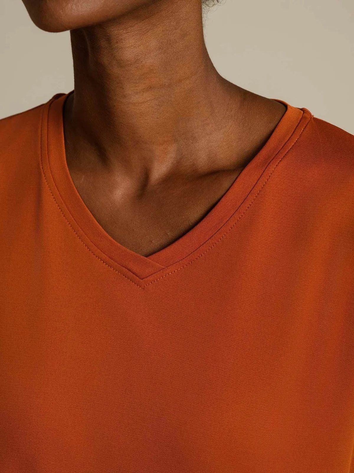 100% Mulberry Silk V Neck Short-Sleeve Snag-Resistant Women's T-Shirt — image 4