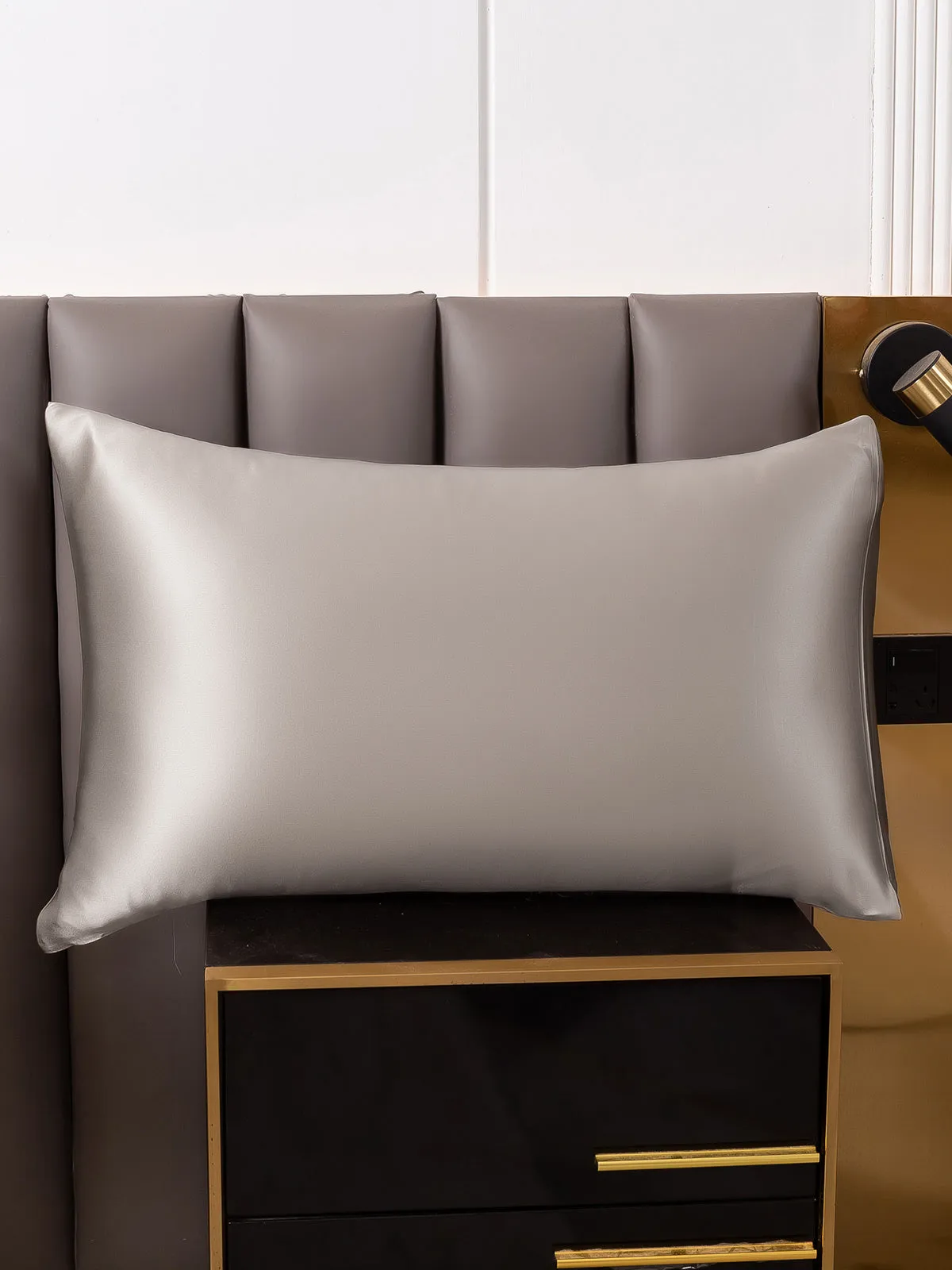 30Momme Luxurious 100% Silk Pillowcase - Hidden Zipper — image 5