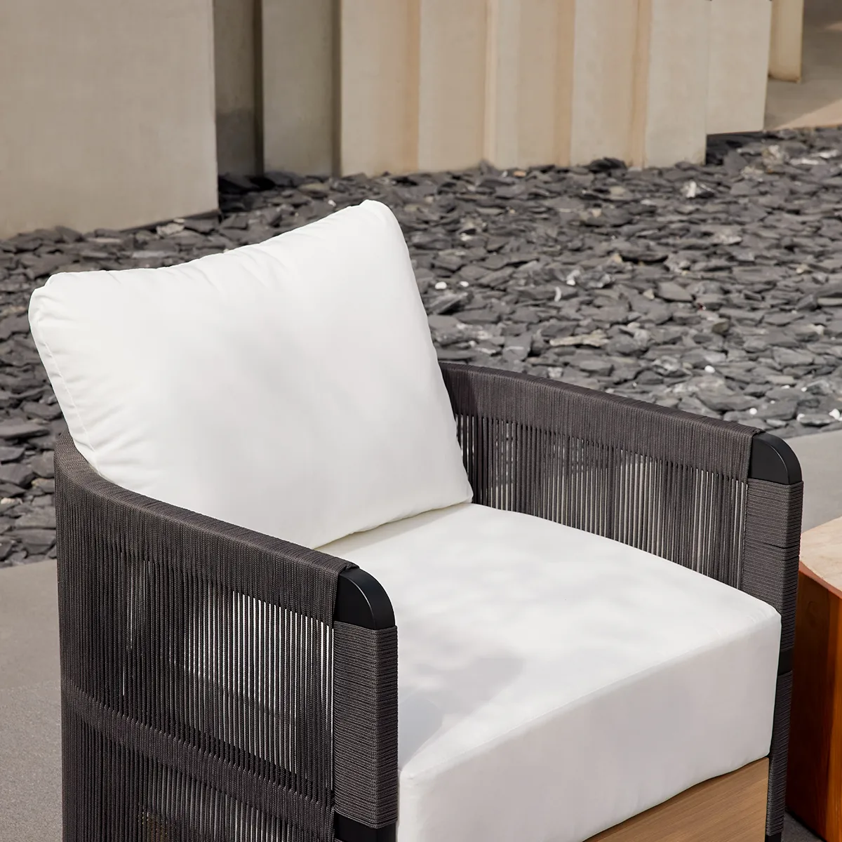Costra Outdoor Aluminum & Rope Weave Swivel Lounge Chair — image 7
