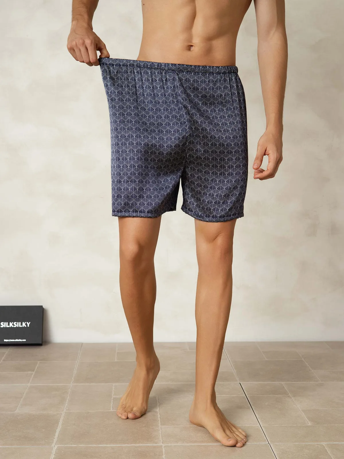 100% Mulberry Silk Ginkgo Print Elastic Waist Men's Sleep Shorts — image 3