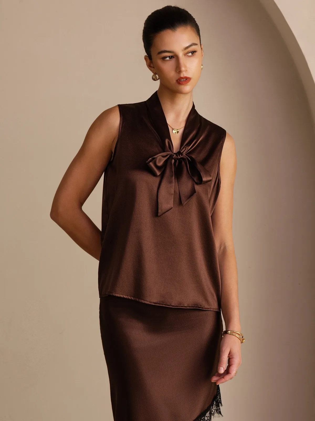19Momme Silk Women’s Tie Neck Sleeveless Tank Top — image 3