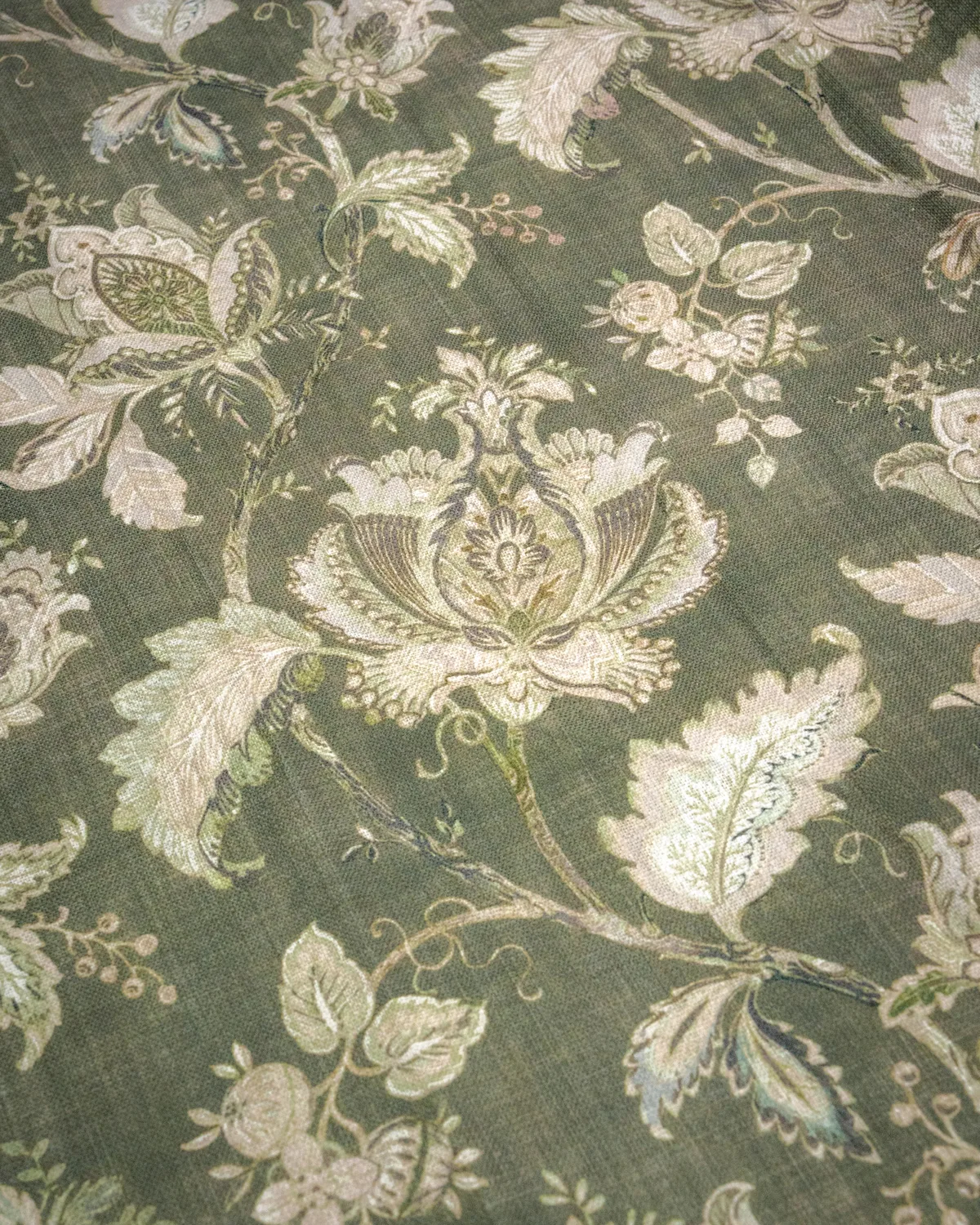 TheNottingHome x TheHues Cottage Bloom Linen Blend Floral Patterned Custom Curtain — image 5