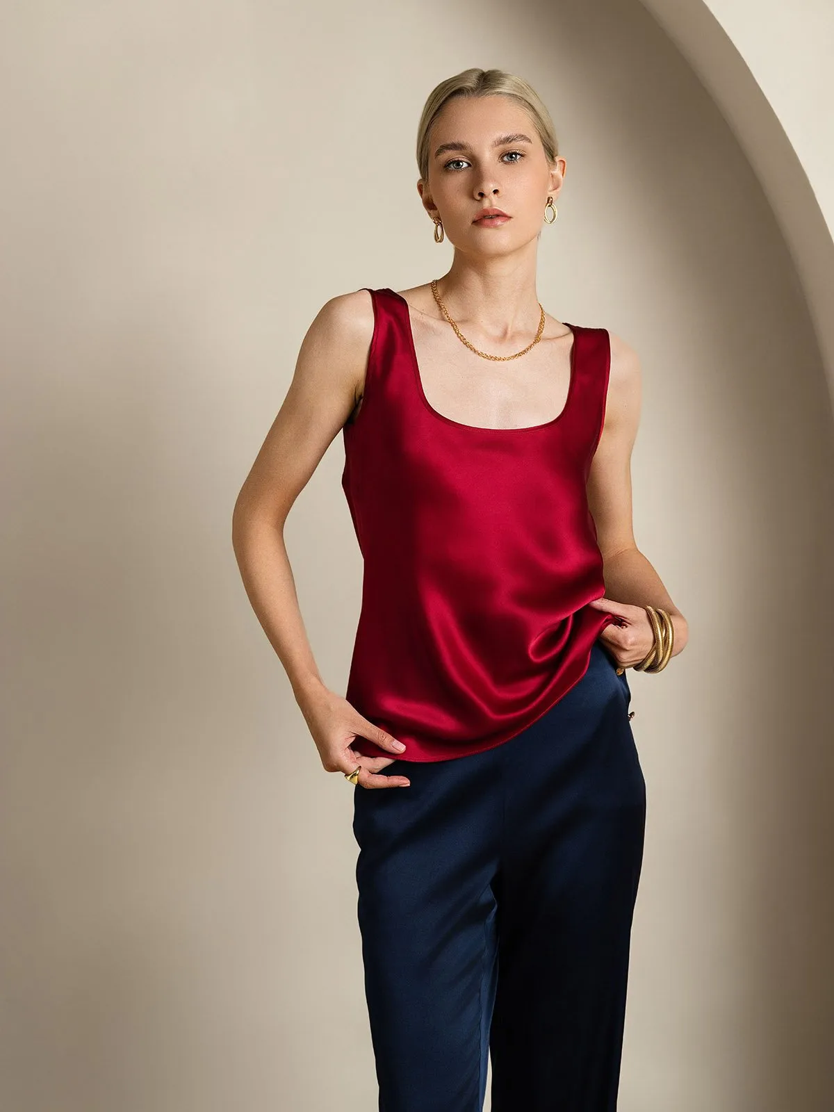 19Momme Silk Sleeveless U Neck Women's Tank Top — image 5