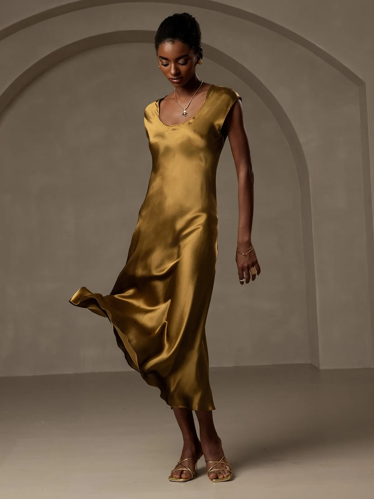 19Momme Silk Cap Sleeve Round Neck Midi Dress — image 5