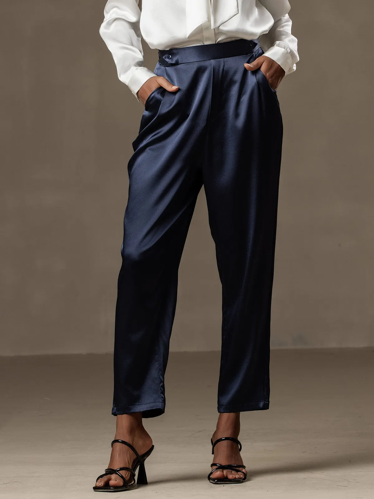 Women's 19Momme Silk High Waist Tapered Pants — image 3