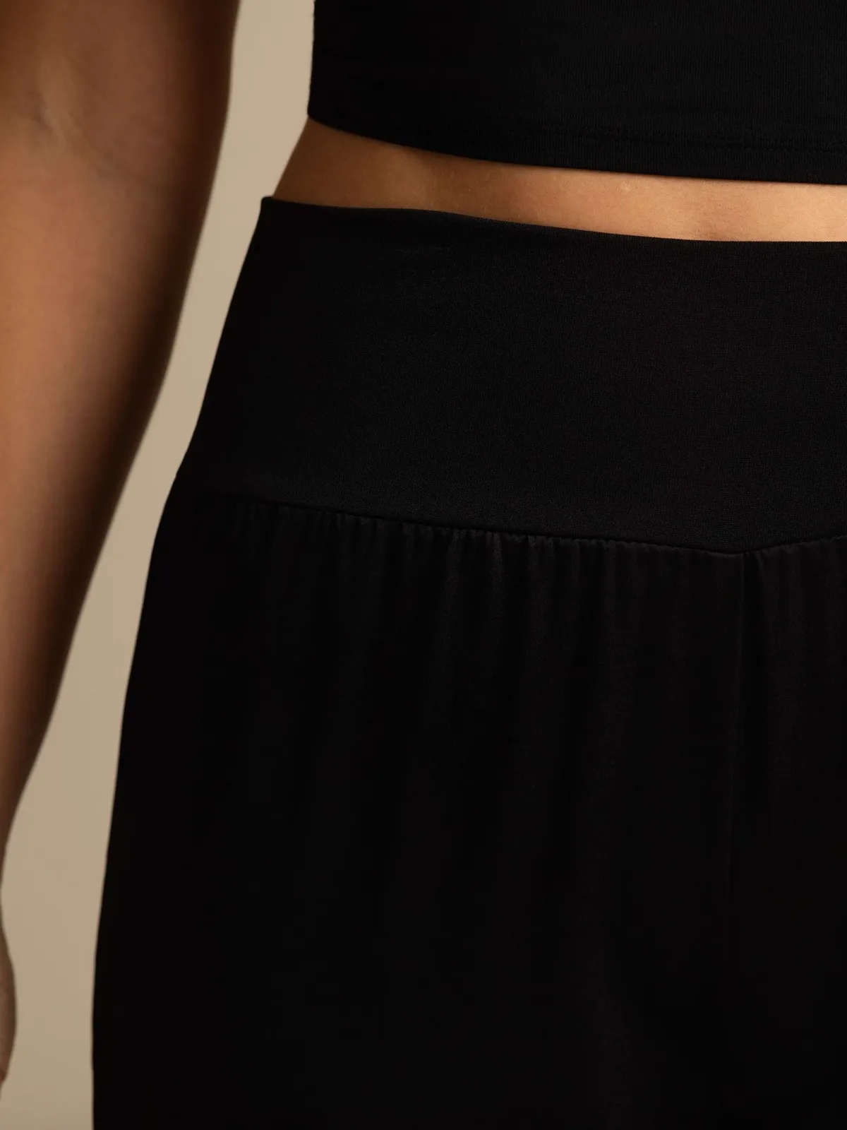 19Momme Silk Women's High-Waist Wide Leg Pants with Wide Stretch Waistband — image 4