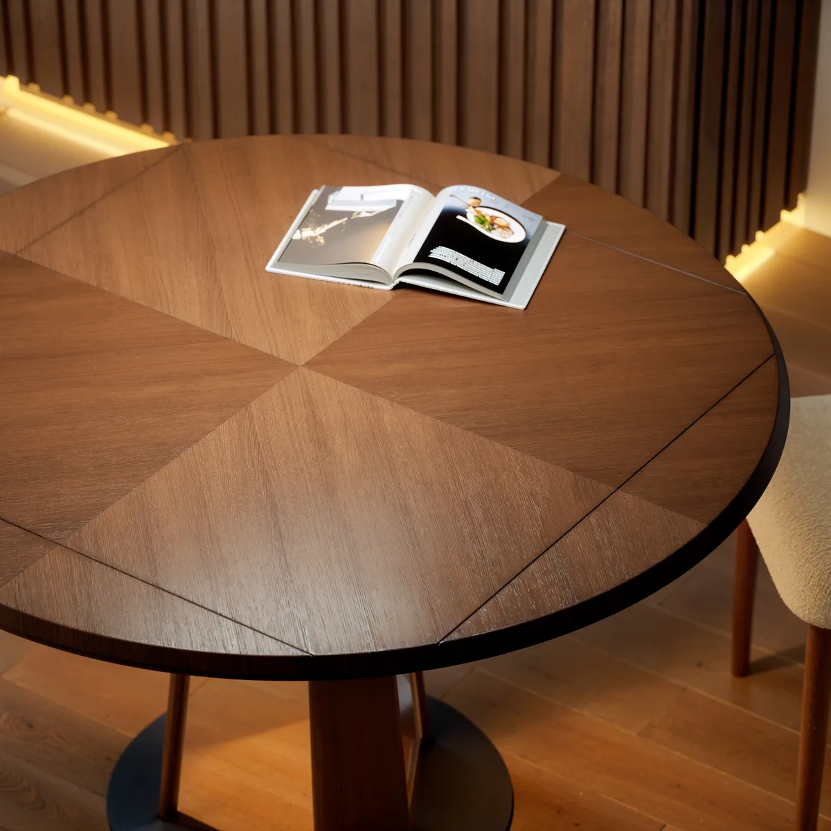 Dining Set 36"-47" Solid Wood Extendable Dining Table — image 7