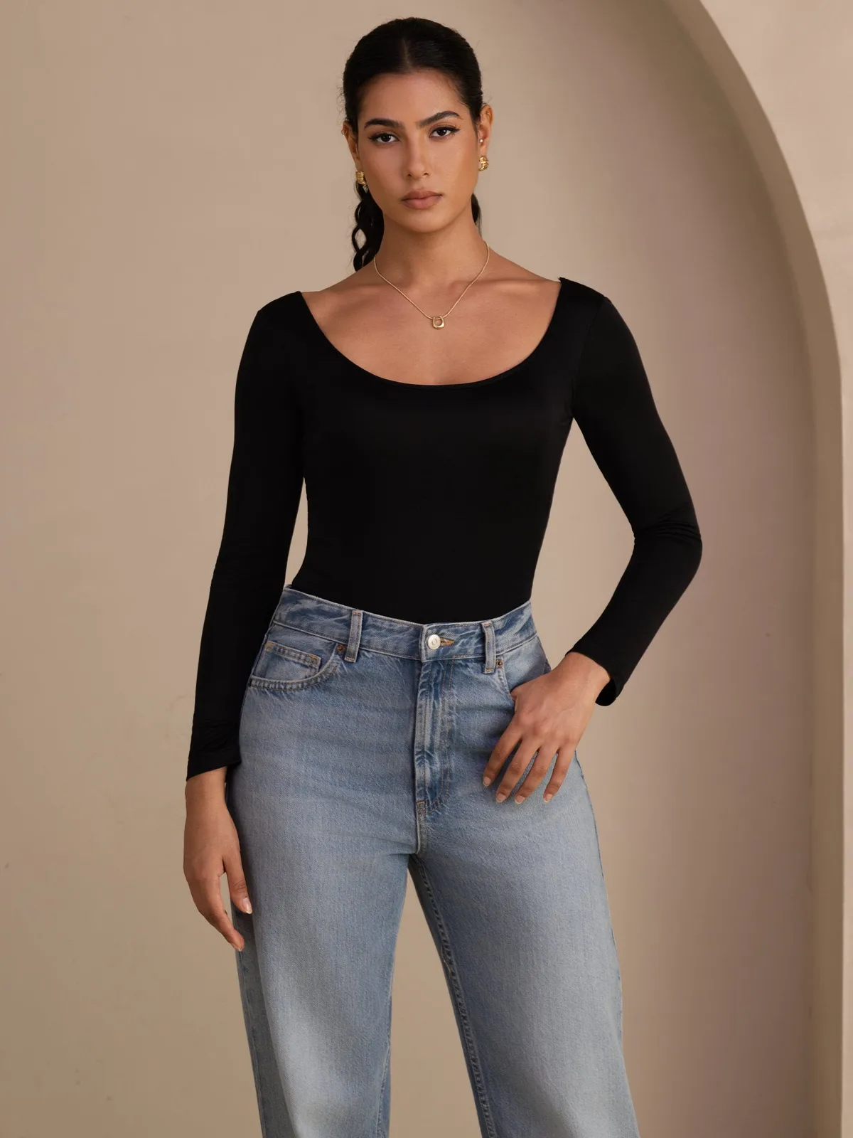 100% Mulberry Silk Scoop Neck Women's Open Back Top with Built-in Bra — image 4