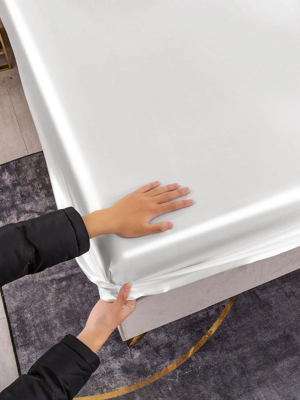 22Momme Mulberry Silk Seamless Fitted Sheet — image 4