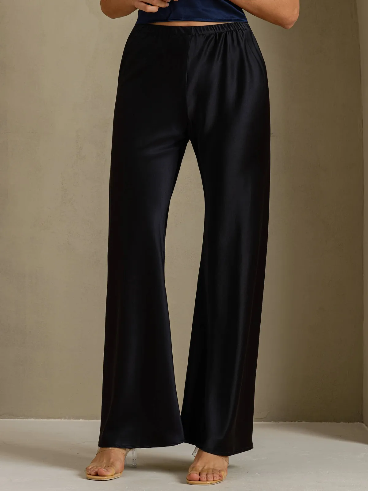 19Momme Silk Wide Leg Women's Pants with Elastic Waist Design — image 3