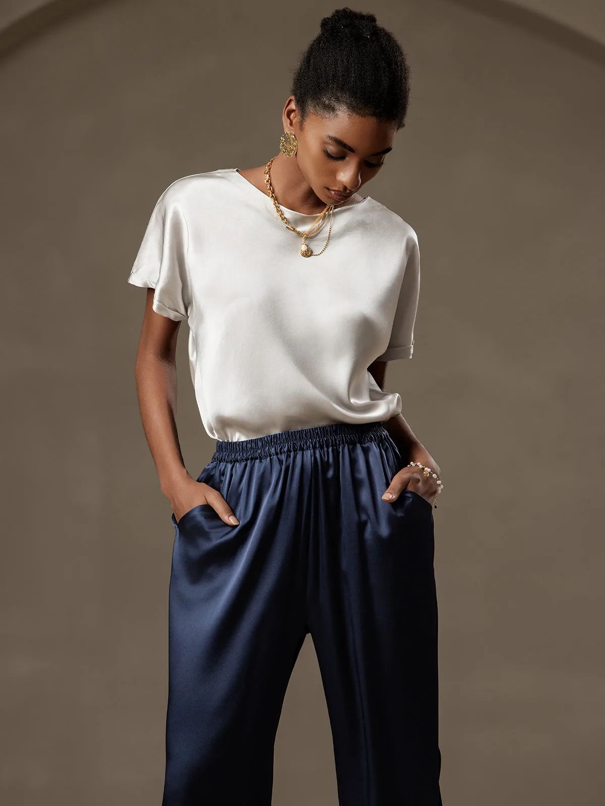19Momme Silk Short Sleeve Boat Neck Cuffed Sleeve Women's T-Shirt — image 5