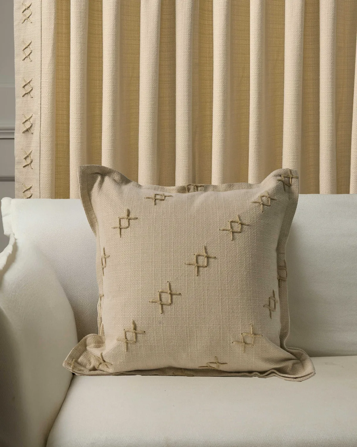 Arden Textured Yarn Stitched Throw Pillowcase — image 7