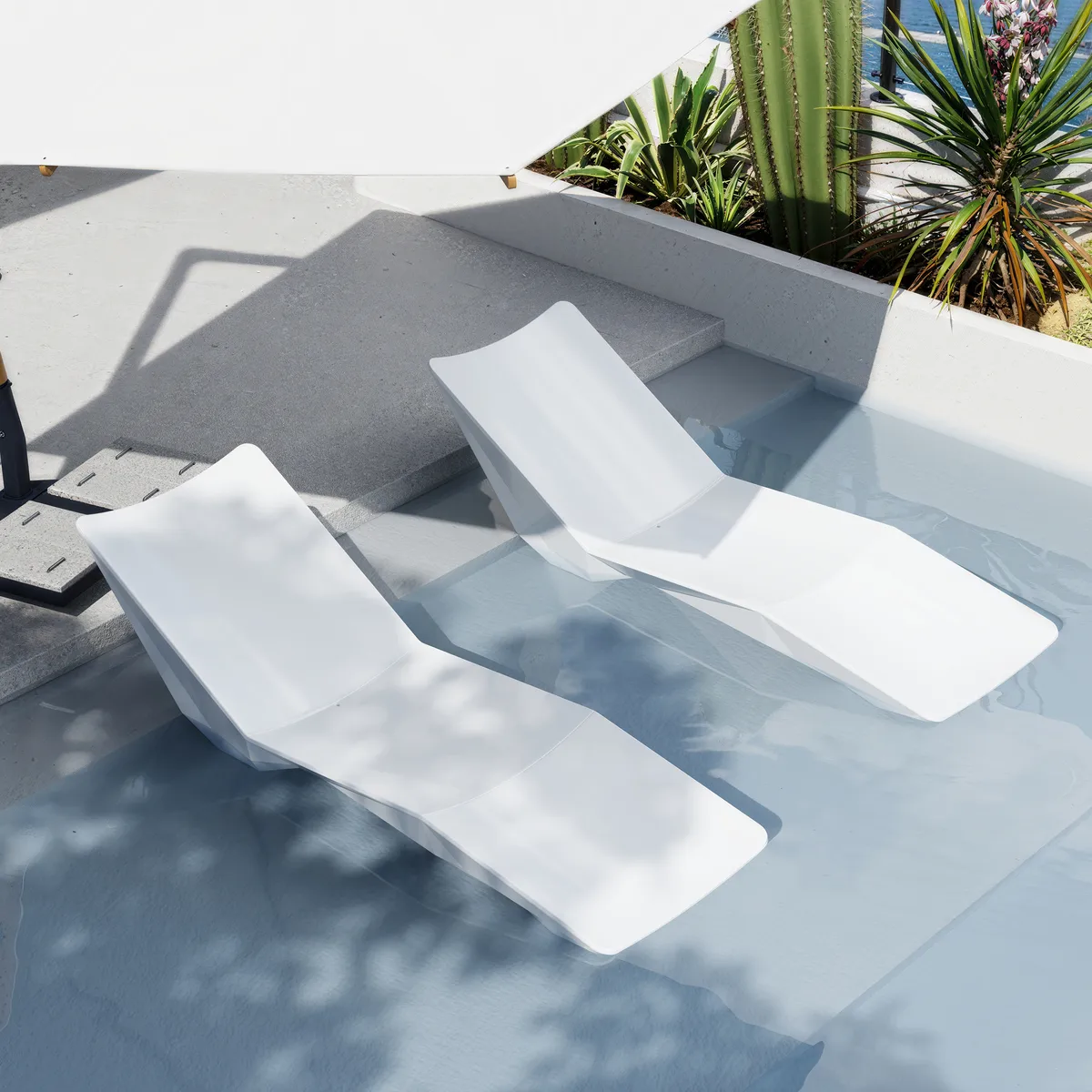 Outdoor Weather-Resistant Pool Chaise Lounge — image 3