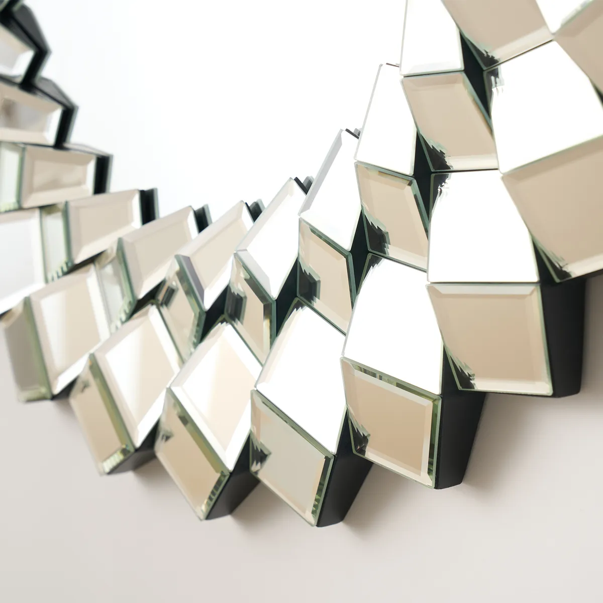 24" Diamond-Shaped Wall Mirror, Silver Round Decorative Mirror — image 7