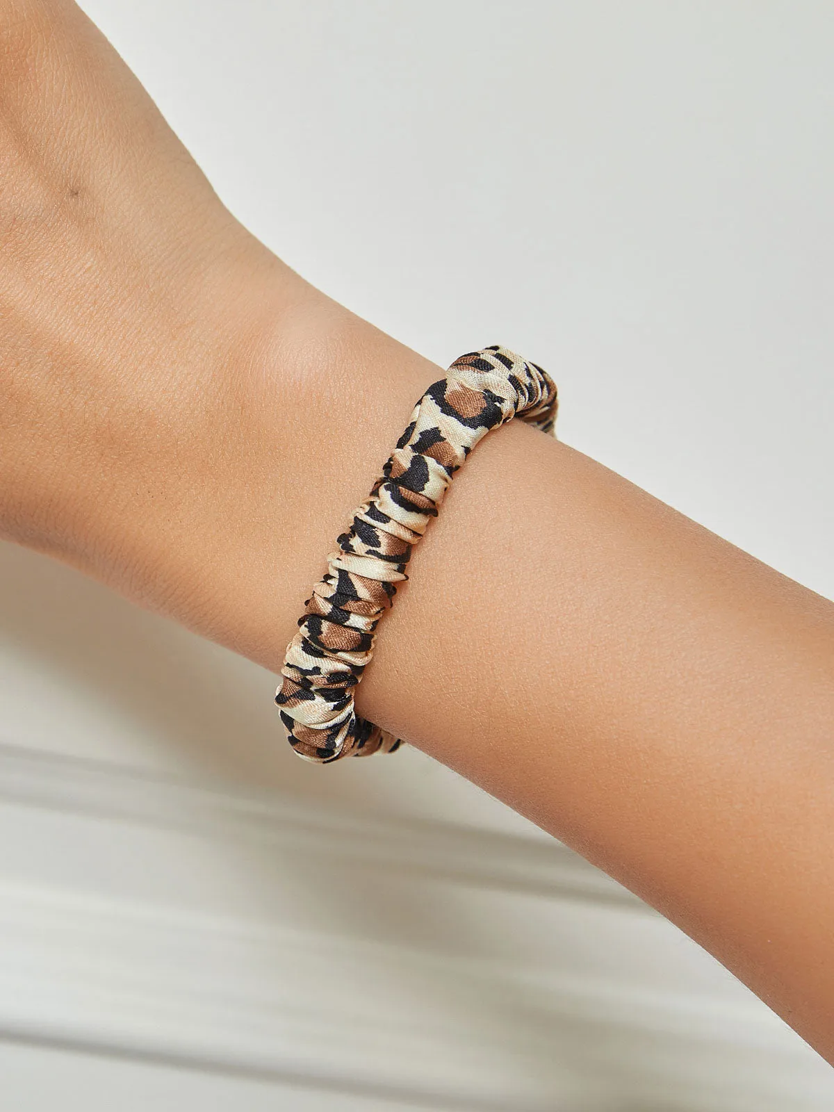 100% Mulberry Silk Soft Printed Skinny Hair Scrunchie
